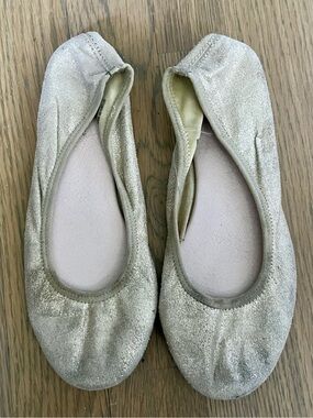 Ruby & Bloom Metallic Gold Ballet Flats. Size 1 1/2.